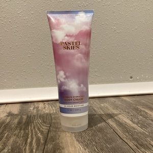 Bath & Body Works Pastel Skies ultimate hydration body cream